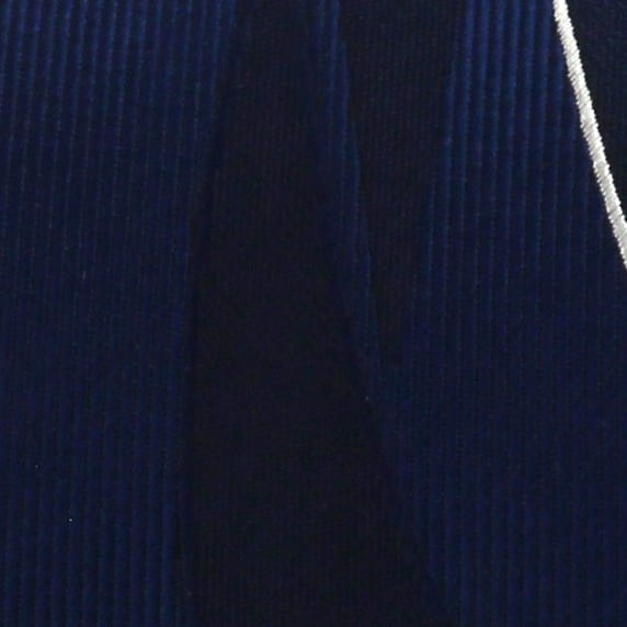 Corbata Estrecha Moderna Lineas