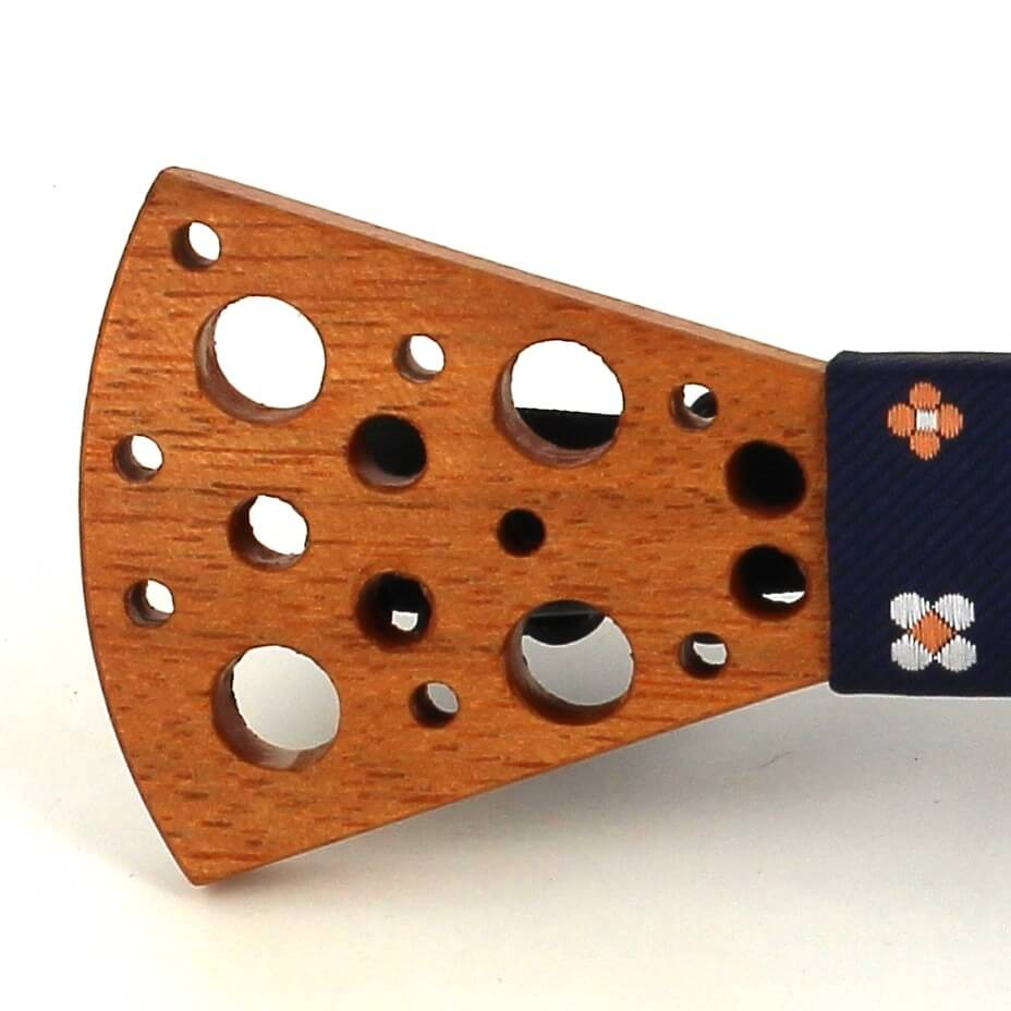 Pajarita Madera Agujeros Pequeños
