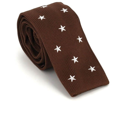 Cravate en tricot étoiles marron