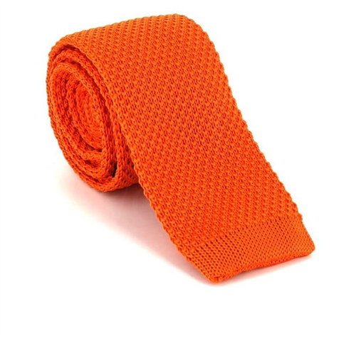 Cravate en tricot unie orange