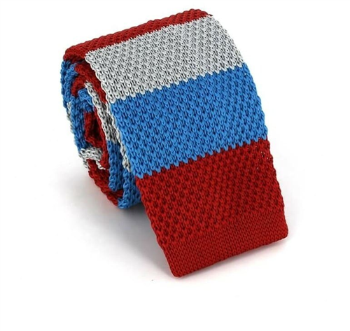 Cravate à rayures tricolores en tricot