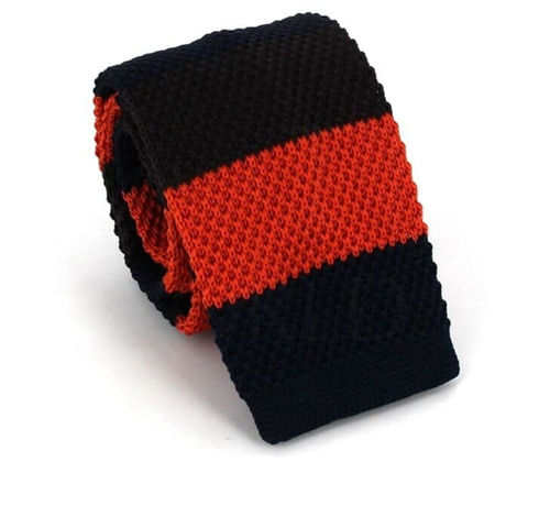 Cravate en tricot à rayures tricolores