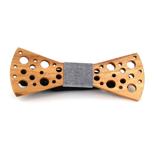 Nœud Papillon en bois avec petits trous
