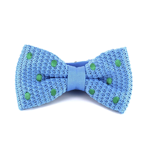 Nœud Papillon à pois verts sur fond bleu ciel