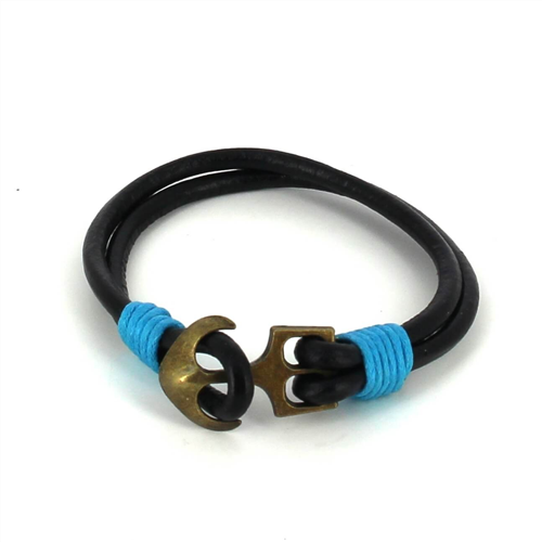 Bracelet en cuir avec ancre