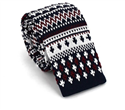Cravate en tricot bleu à motif hivernal