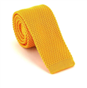 Cravate en tricot unie dorée