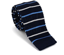 Cravate en tricot à rayures bleu marine