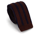Cravate en tricot à rayures verticales marron et bleu