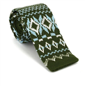 Cravate en tricot vert à motif hivernal