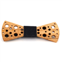 Nœud Papillon en bois avec petits trous