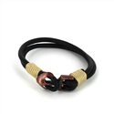 Bracelet en cuir avec ancre